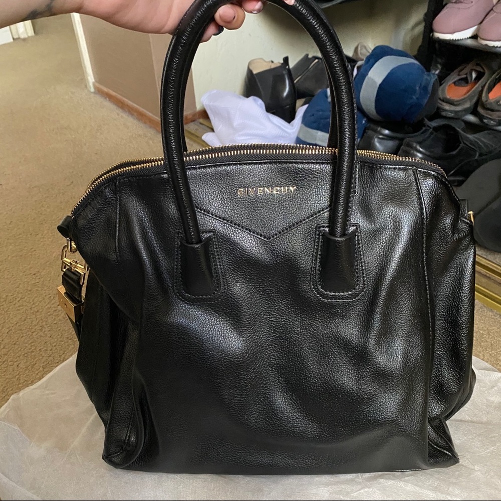 Black purse